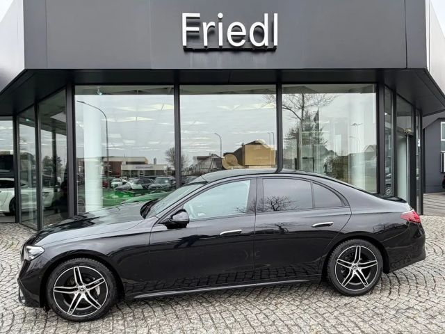 Mercedes-Benz E 200 AMG Night, Distronic, Kamera, Keyless 2024 Benzine