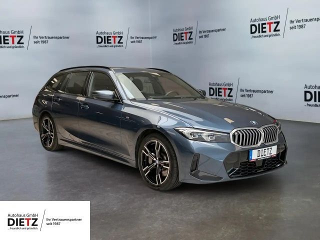 BMW 330 i Touring xDrive M-Sport*LED*ACC*KAM*NAVI 2025 Benzine