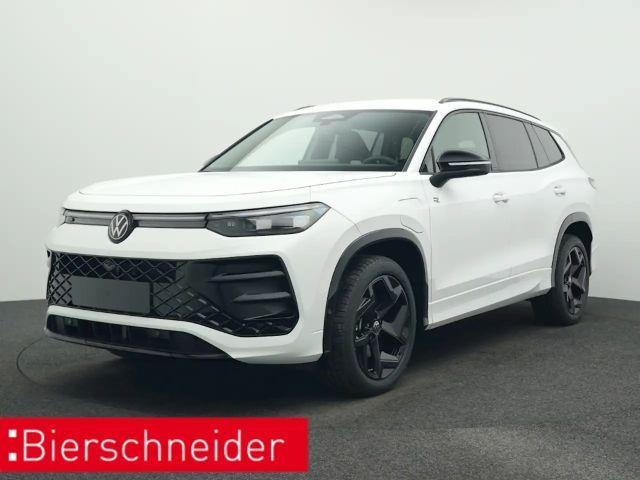 Volkswagen Tayron 1.5 TSI eHybrid R-Line ALU 19 AHK NAVI LED 2026 Hybride / Benzine
