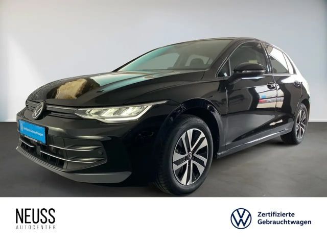 Volkswagen Golf 1.5 eTSI DSG Energy AHK+NAVI+SHZ+KAMERA+ACC+LED 2025 Benzine