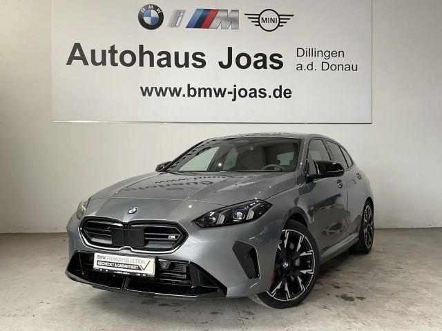 BMW 135 M135 xDrive |M Sportpaket Pro |Harman Kardon |19 M 2025 Benzine