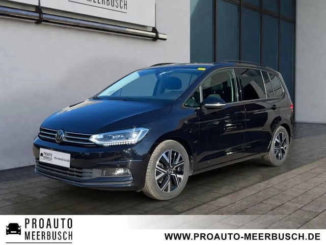 Volkswagen Touran Comfortline ADAPTLED/STNDHZNG/AHK/RFK/DAB 2024 Diesel