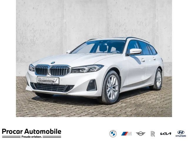BMW 320 i Touring LC Prof. Pano PA+ DAB 2025 Benzine