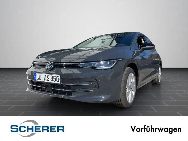Volkswagen Golf ENERGY 1,5 eTSI DSG|AHK|NAVI|LightAssist 2026 Benzine