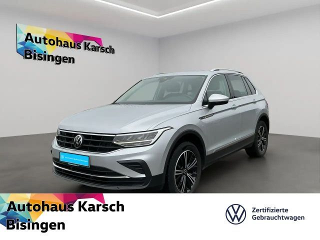 Volkswagen Tiguan 2.0 TDI DSG Life 4Motion PANOR.SD, AHK, LED 2022 Diesel