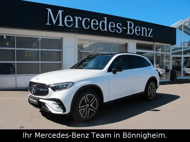 Mercedes-Benz GLC 200 4M Edition AMG Line / AHV / Panorama 2025 Benzine