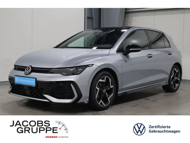 Volkswagen Golf VIII 1.5 eTSI DSG R-Line Pano*CAM*IQ*H&K*SHZ*APP R-line 2025 Benzine