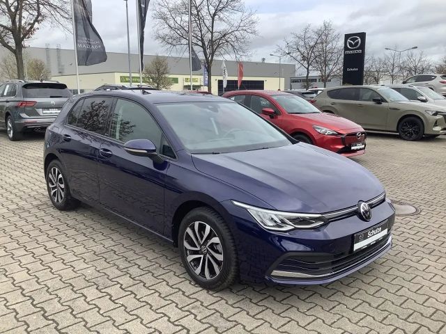 Volkswagen Golf VIII 1.5 eTSI Active - Allwetterbereifung Active e 2022 Benzine