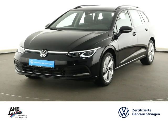Volkswagen Golf 2023 Benzine