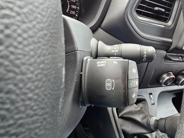 Nissan NV400