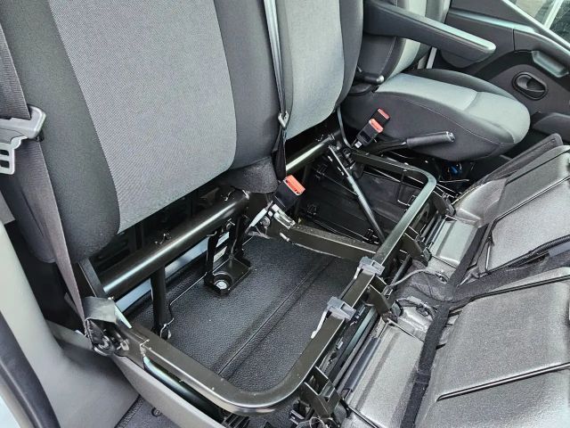 Nissan NV400
