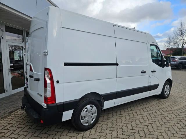 Nissan NV400