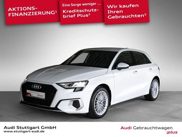 Audi A3 advanced 30 TFSI CarPlay Navi+ 2023 Benzine