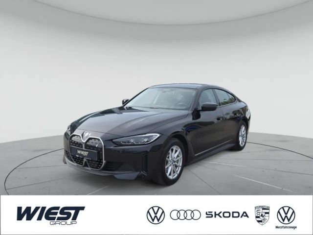 BMW i4 Gran Coupe 40 e eDrive, LEDER/KAM/LED/GRA/17" 2023 Elektrisch
