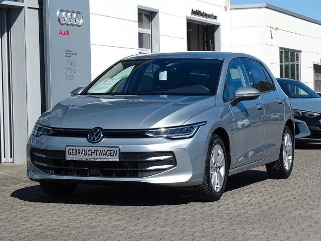 Volkswagen Golf 1.5 TSI Life - AHZV / Winterpaket 2025 Benzine