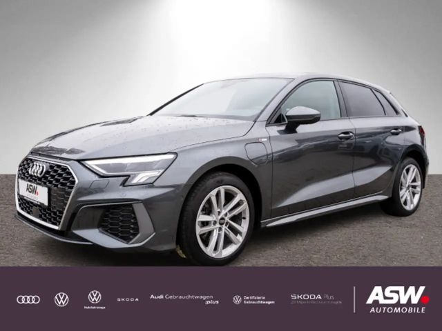 Audi A3 S line 40TFSI e Stroni LED Navi RFK 2023 Hybride / Benzine