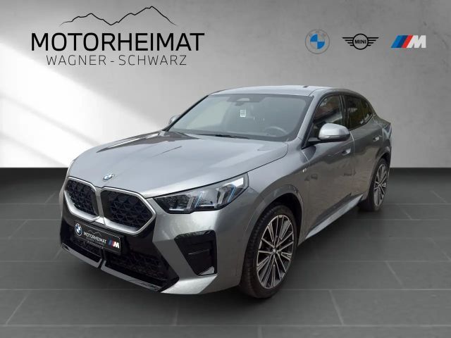BMW X2 sDrive20i M Sport 20" IconicGlow ACC 360° AHK 2025 Benzine