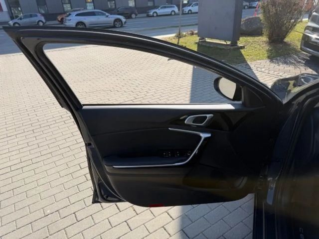 Kia Ceed / cee'd