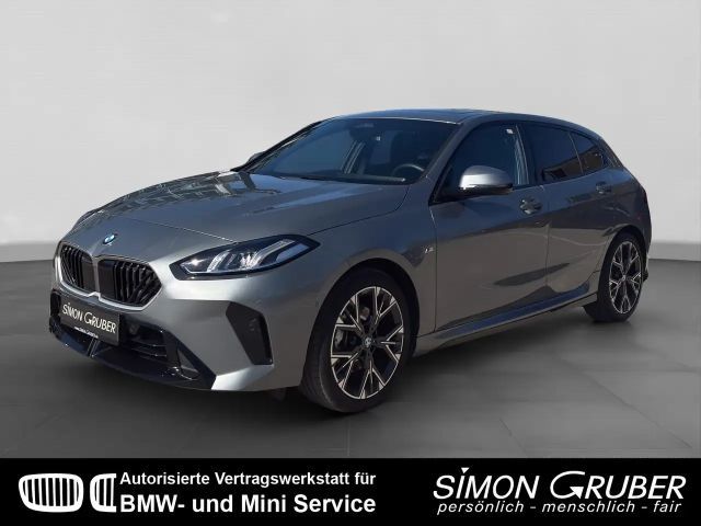 BMW 120 M Sport Pano HarmanK LED Kamera Driving Ass 2025 Benzine