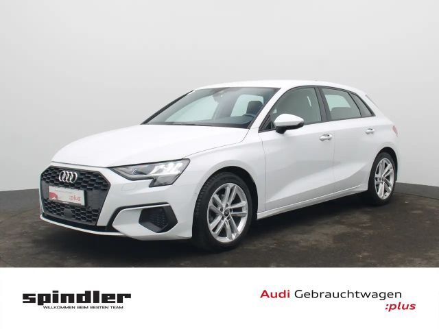 Audi A3 S-Line 35 TFSI / CarPlay, AHK, RFK 2023 Benzine