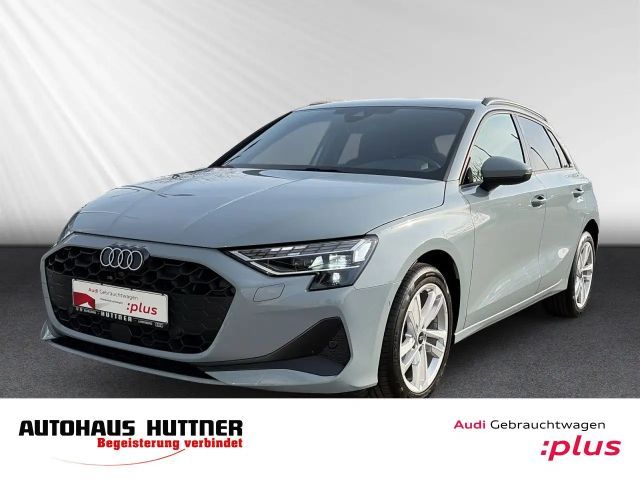 Audi A3 Sportback 30 TFSI 6-Gang AHK ACC R-Kamera Navi 2025 Benzine