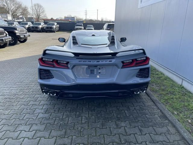 Corvette C8