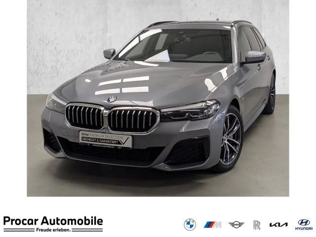 BMW 530 e Touring M Sport AHK DA PA 18'' DAB LED 2022 Hybride / Benzine