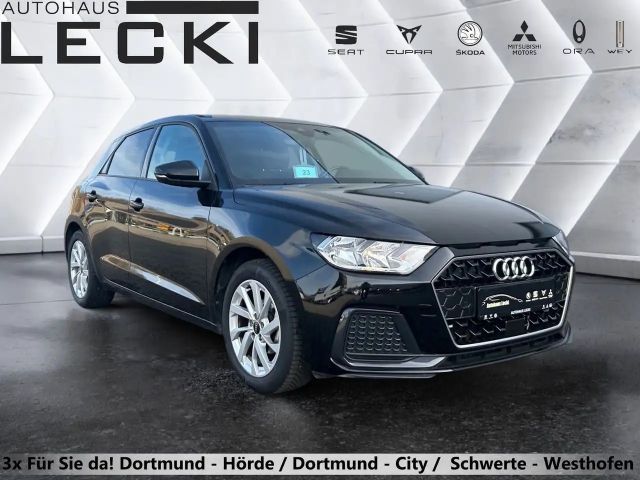 Audi A1 25 TFSI advanced S-Tronic *NAVI*KAMERA*PDC v+h*ALU 2022 Benzine