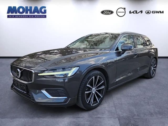 Volvo V60 T6 Plug-In Hybrid AWD Essential AHK Kamera Pilotas 2023 Hybride / Benzine