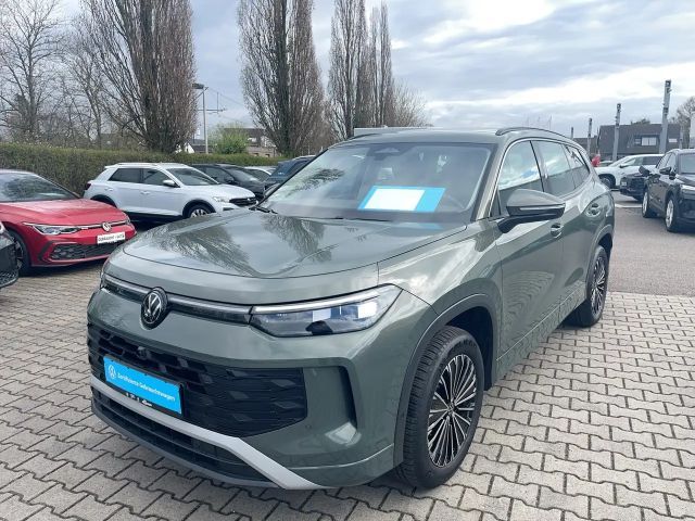 Volkswagen Tayron 1.5 eTSI Matrix Navi IQ 360° AHK 7-Sitze 2025 Benzine