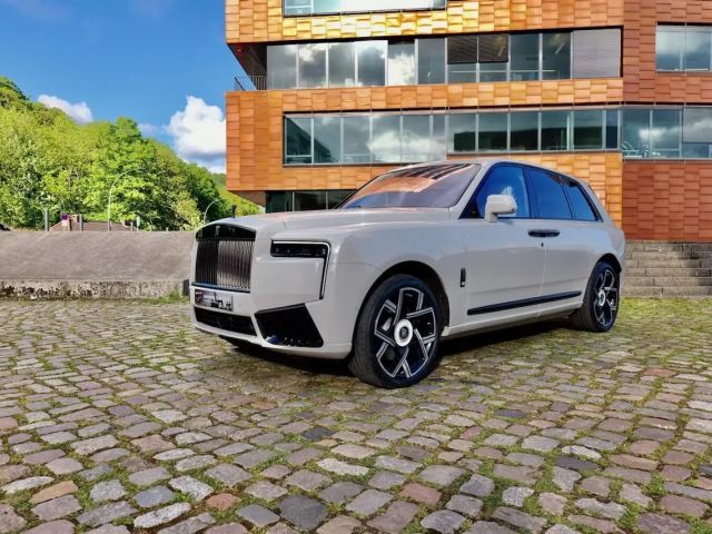 Rolls-Royce Cullinan Cullian Black Badge  4 Seats I Starlight I TV I Ma 2026 Benzine