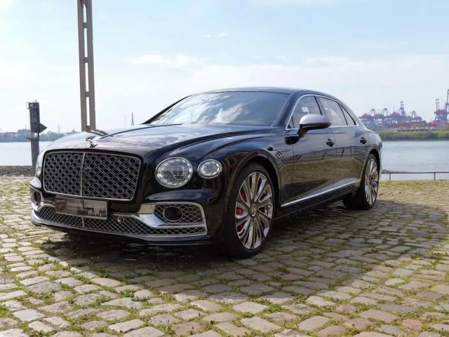 Bentley Flying Spur W12 Mullinier 2023 Benzine
