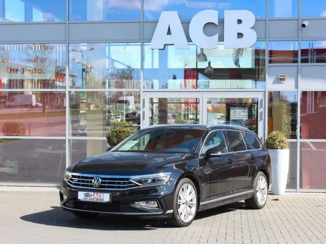Volkswagen Passat Variant Passat Var. TDI DSG R-Line H-K Leder-Nappa AHK 2022 Diesel