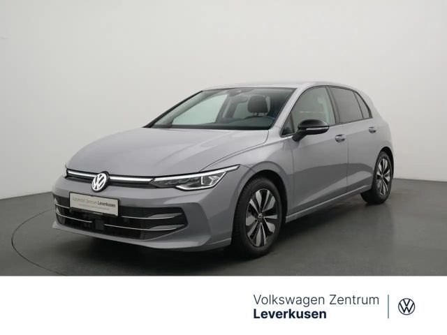 Volkswagen Golf VIII Goal DSG SHZ CARPLAY PDC AHK MATRIX 2025 Benzine