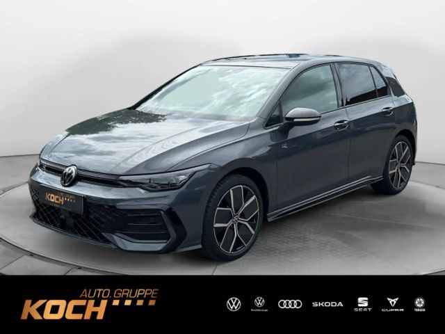 Volkswagen Golf 1,5eTSI R-Line LED Navi Pano Kamera 2025 Benzine