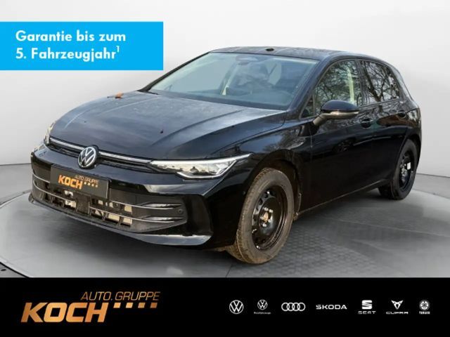 Volkswagen Golf 1.5eTSI Energy DSG AHK Navi LED 2026 Benzine