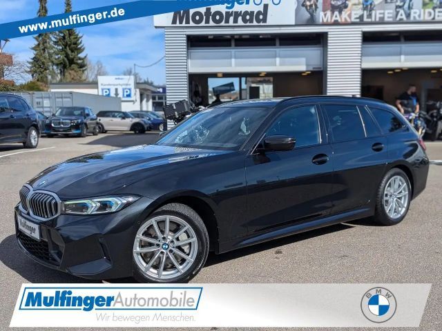 BMW 330 i T.xDr.M Sport HUD Kamera LiveProf.HiFi 19" 2023 Benzine