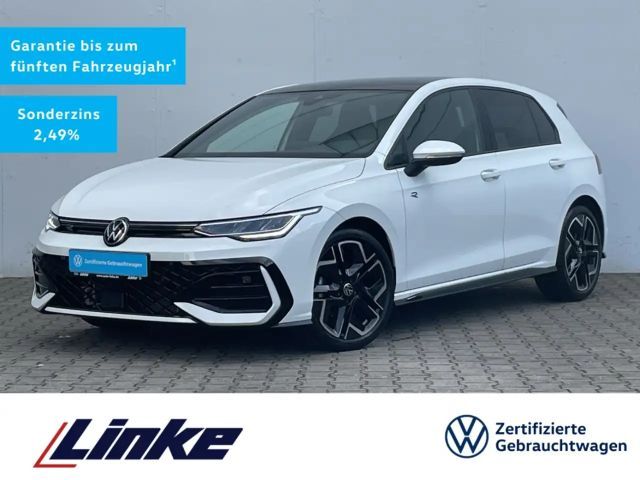 Volkswagen Golf VIII 1.5 eTSI DSG R-Line Pano/Standhzg/CAM /App-Co 2025 Benzine