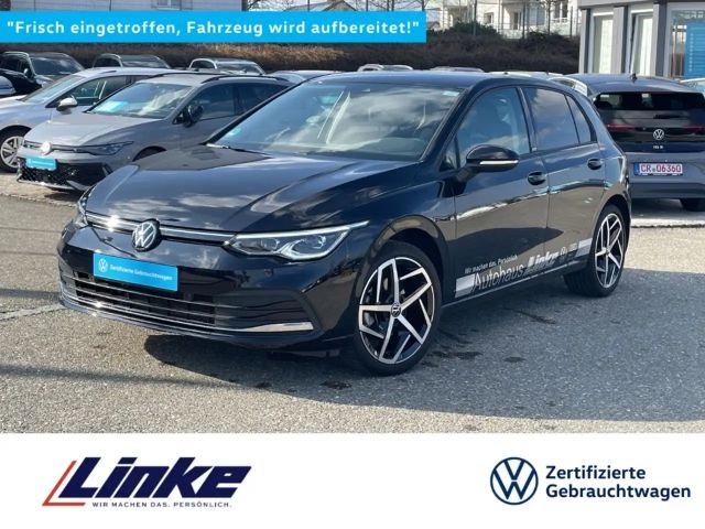 Volkswagen Golf VIII 1.5 TSI Move AHK/Kamera/LED Plus /Navi/Sitzhz 2024 Benzine
