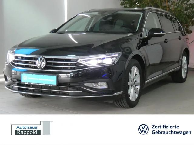 Volkswagen Passat Variant 2.0 TDI Elegance AHK NAVI MATRIX SHZ KAMERA ACC 2023 Diesel