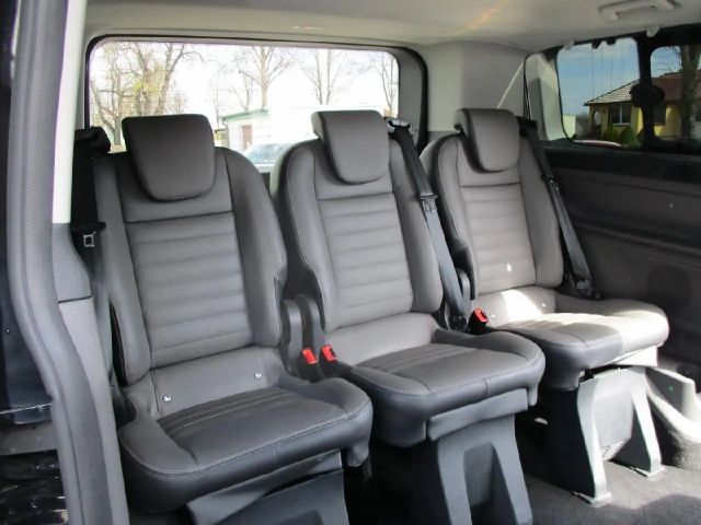 Ford Tourneo