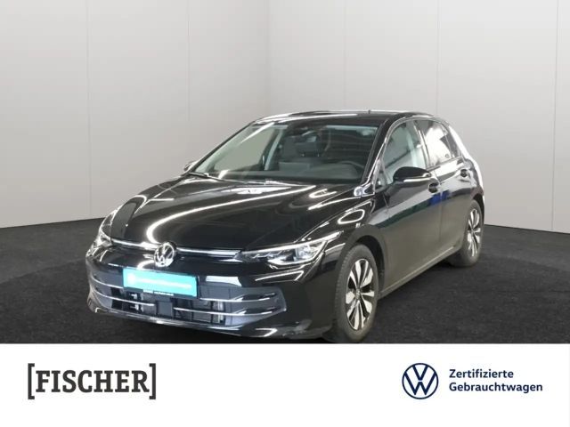 Volkswagen Golf VIII 1.5 eTSI DSG Goal Matrix AHK Navi Rear View 2025 Benzine