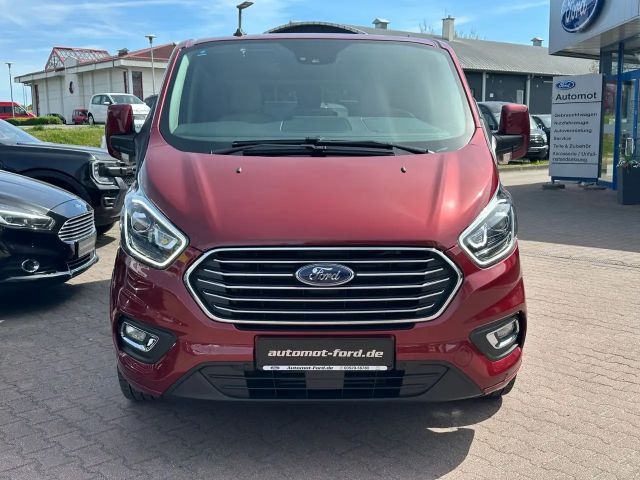 Ford Tourneo Custom