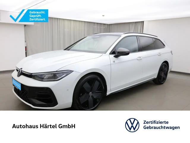 Volkswagen Passat Variant PASSAT R-LINE SIGNATURE 4MOTION 2.0 TSI DSG Navi 2025 Benzine