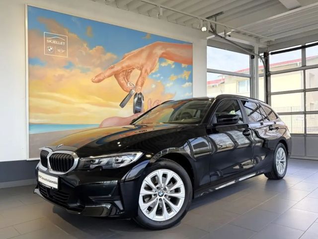 BMW 320 d Touring xDr. Aut. ACC+AHK+SPUR+KAM+LED+DAB+ 2022 Diesel