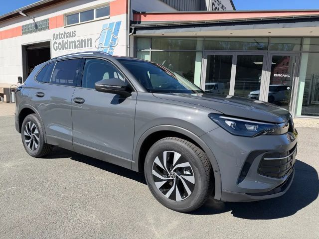 Volkswagen Tiguan Tiguan 1.5 eTSI DSG Life AHK LED Plus Kam. 5.J-Gar 2026 Benzine