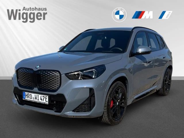 BMW iX1 30 xDrive/M-Sportpaket/HUD/AHK-klappbar/Leder 2026 Elektrisch