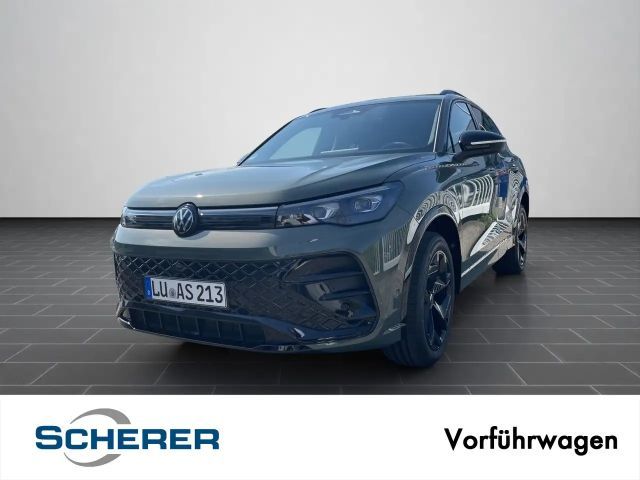 Volkswagen Tiguan R-Line 2.0 TSI 4M AHK|PANO|MATRIX|360°|HU 2026 Benzine