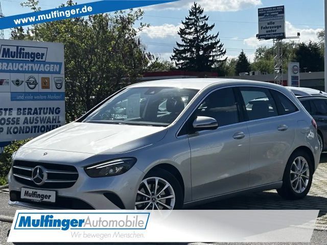 Mercedes-Benz B 220 d Aut. Navi LED Kamera Temp.DAB Sitzh.AHK 2022 Diesel