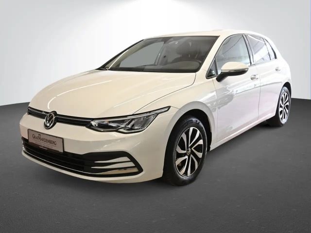 Volkswagen Golf VIII Lim 1.0 TSI Life LED PDC SzHzg 2021 Benzine